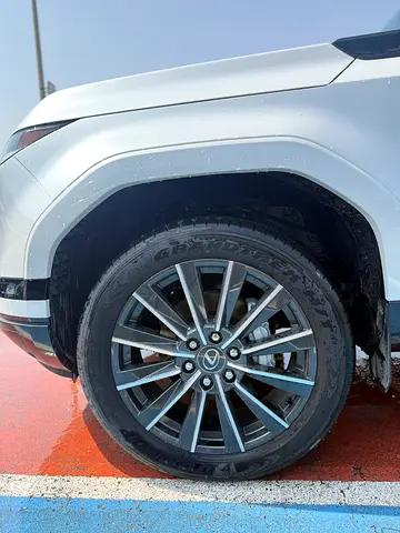 صورة 4 لـ 2026 Lexus GX-SERIES