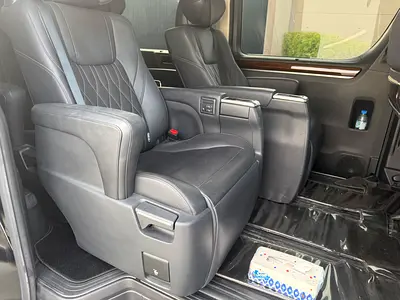صورة 6 لـ 2022 Toyota GRANVIA