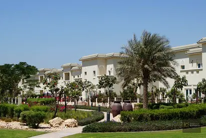 CORNER UNIT | LANDSCAPED| NEAR TO SCHOOL