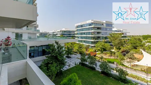 LUXURIOUS I 2 BEDROOM I BURJ VIEWS I PANTRY LAUNDRY ROOM I MIELE APPLIANCES SIGNATURE KITCHEN