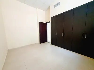 Amazing offer 1bhk with wardrobe in Muwaileh commercial prices 34k