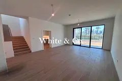 INTERNAL SINGLE ROW | NEXT TO PARK | READY
