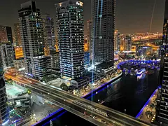 Small room with Ensuite Bathroom in Dubai Marina