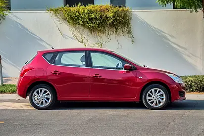 2015 Nissan TIIDA — фото 4