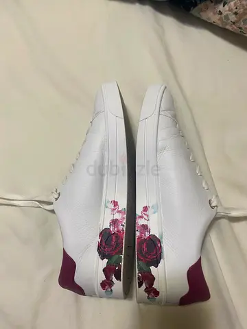 Ted Baker Arlila Sneaker like new