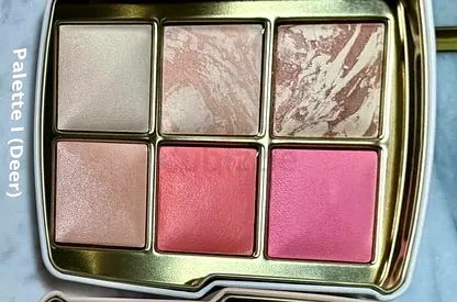 Brand NEW hourglass face palette Deer light