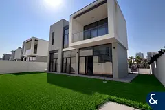 Landscaped | Modern Design | Large Plot