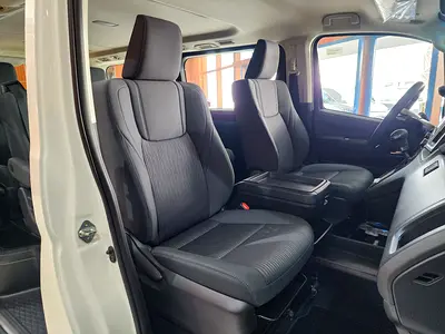 2026 Toyota GRANVIA — фото 13