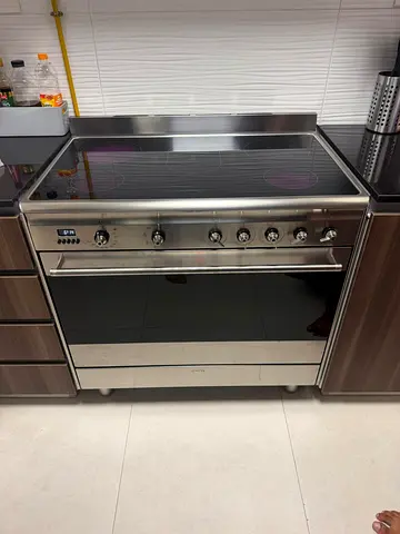 Smeg Electric ceramic Stove 90x60cm