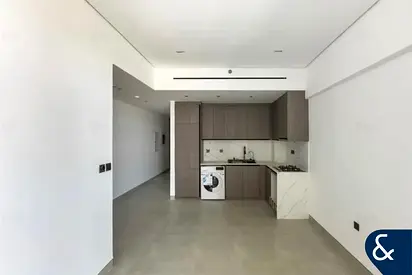 BRAND NEW | FIRST TENANT | NICE LANDLORD