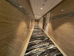 LIKE NEW 1 BEDROOM HALL 2 BATHROOM OUTSIDE COMMUNITY READY TO MOVE FOR FAMILIES ONLY