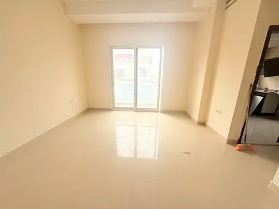 Levish 1bhk with balcony close to safari mall