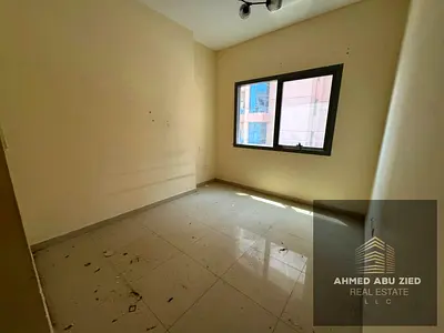 شقة 3 غرف وصالة للإيجار السنوي في أبراج الخور – الراشدية | غرفة خادمة + غرفة غسيل