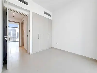 Vacant | With Maid's Room | Near to Pool and Park