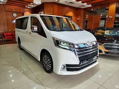 2026 Toyota GRANVIA — фото 6