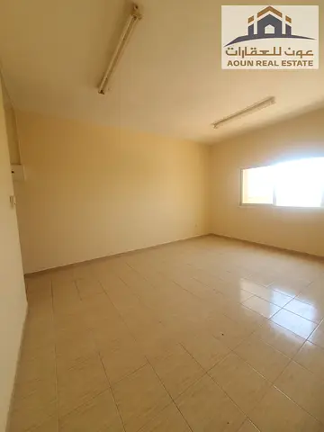 One-bedroom apartment with a living room in Al Majaz 3, next to Al Safya Park. Payment in 4 or 6 installments. Deferred security deposit. Central air