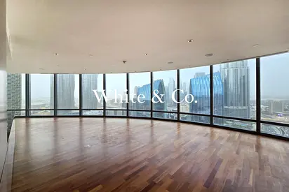 PANORAMIC LIVING ROOM |NO PILLARS |VACANT
