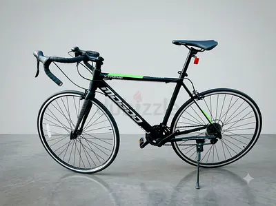 Road/Hybrid Bike - Lightweight Frame, 700c Wheels