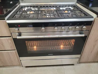 Siemens iQ500 Series Top Gas Oven Electric Cooker 90cm