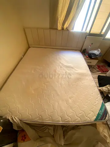 King-size (180 *200 ) mattress in good used condition - spring