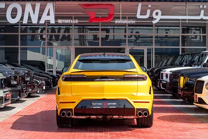 صورة 6 لـ 2025 Lamborghini URUS