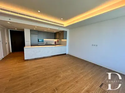Vacant | High floor | Sunset and Sea View