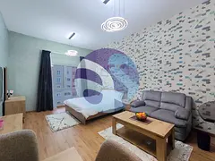Upgraded ! Studio ! Street 5 ! Near Metro