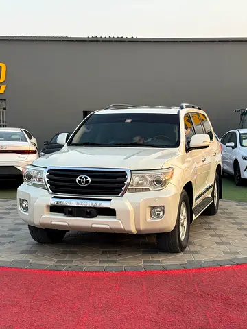 TOYOTA LAND CRUISER GXR 2012