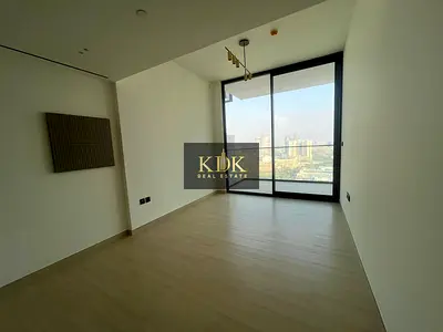 Unfurnished I Spacious unit | High Floor