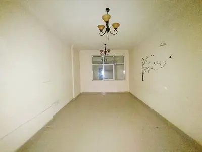 Like brand new1BHK close to moils station 2 washrooms.