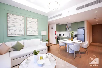 Central Park Luxury 1 Bedroom Balcony l All bills Inc l Free Wifi - Parking - Cleaning l No commission