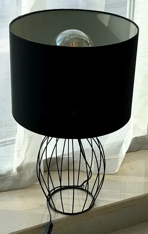 Modern Black Wire Table Lamp