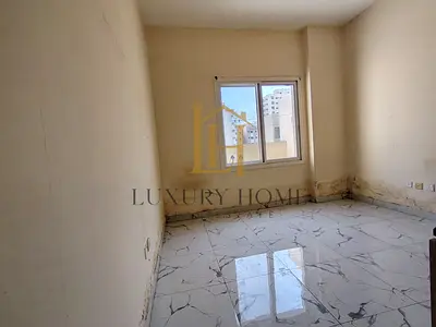 Golden chance So luxurious Studio apartment is available in Rolla sharjah close to park&bus stop