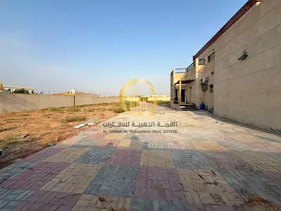 للبيع فيلا بمنطقة الرحمانية كشيشه 2 مساحه 34,358 قدم علي شارعين امامي وخلفي شارع 97 وشارع 18 حديقه كبيره بجوار المسجد وقريب من متنزه كشيشه الفيلا