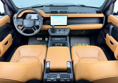 صورة 10 لـ 2023 LAND Rover DEFENDER