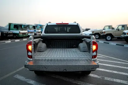 2025 Nissan NAVARA 缩略图 20