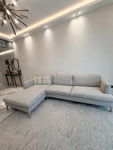 Left hand L-shape sofa, used not damaged, gray color, comfortable with 3 cushions.