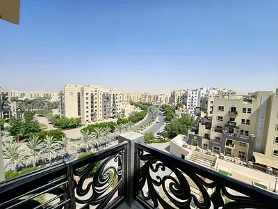 Premium Furnished 1 Bed | Community View