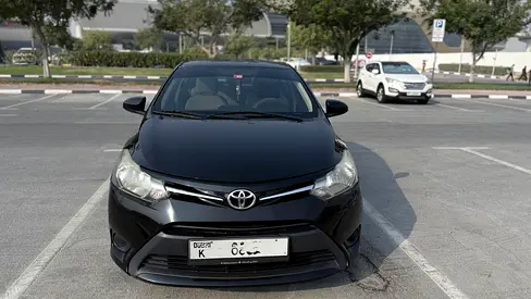 2015 Toyota YARIS — фото 2