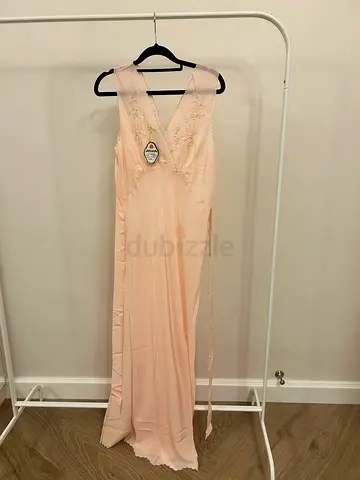 100% Silk Nightgown (size 36-38)