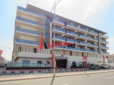 No Commission Furnished Large Studio Full Facility move now