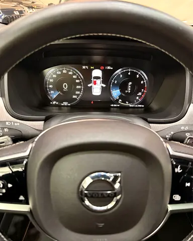 صورة 16 لـ 2019 Volvo S90