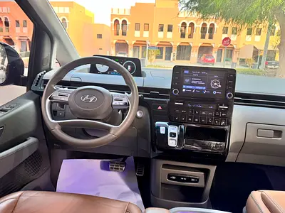 2023 Hyundai STARIA photo 9