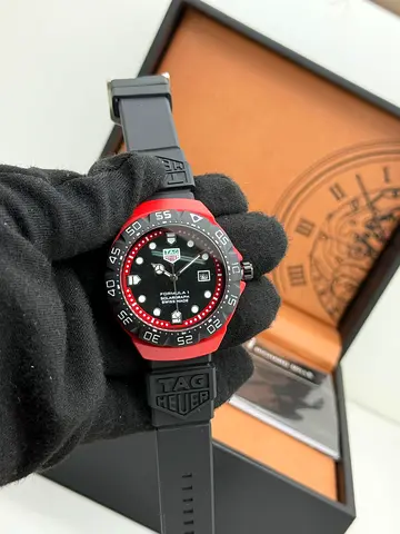 TAG HEUER formula 1 mens quartz watch