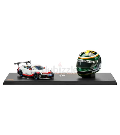 Porsche 911 GT3 Cup and Michael Fassbender helmet – Very Limited Edition - Dealer Edition