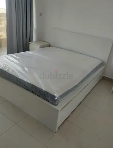 IKEA malam queen‑size bed (160 × 200 cm) with 2 storage drawers and an IKEA mattress ✨
