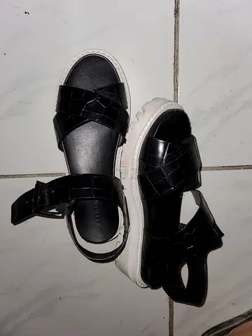 Aerosoles black sandals