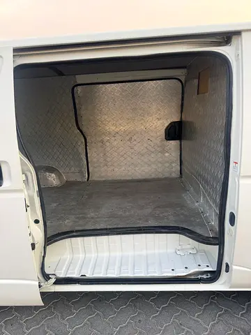 2015 Toyota HIACE 照片 6