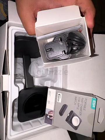 ESR Portable Fast Charger for Apple Watch with UK Plug - Brandnew