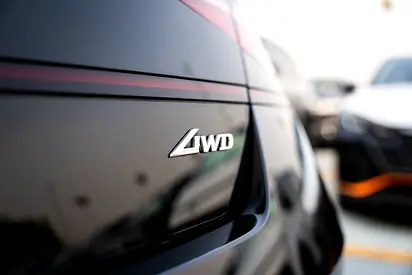 2023 Genesis G90 thumbnail 6